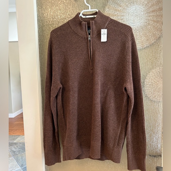 NWT Men’s 1/4 Zip Gap Sweater - Picture 1 of 5